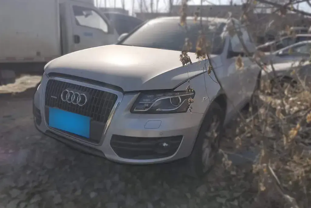 2012 Audi Q5 2.0T 211HP L4 8AT