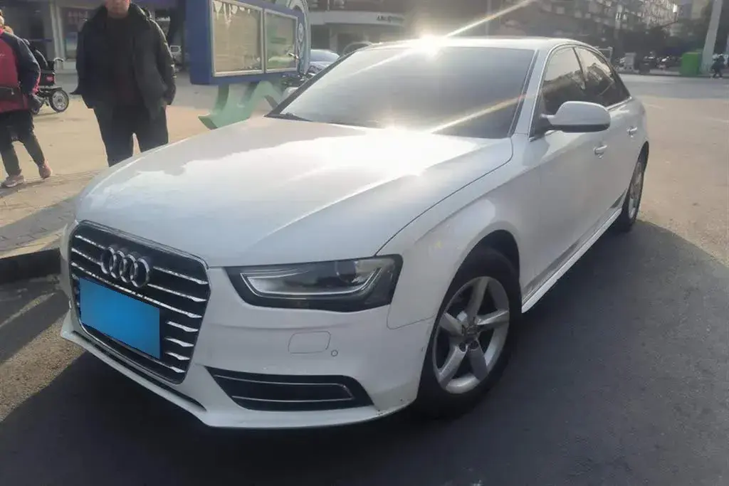 2013 Audi A4L 2.0T 180HP L4 CVT