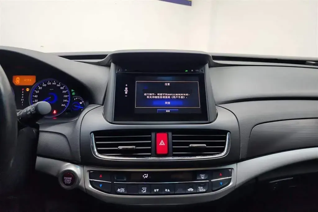 2014 Honda Crosstour 2.4L 197HP L4 5AT,autocango,china used car exporter,china ev exporter,chinese used car exporter,chinese used ev exporter