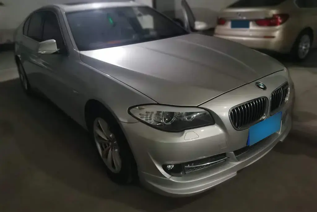 2011 BMW 5 Series 2.5L 204HP L6 8AT