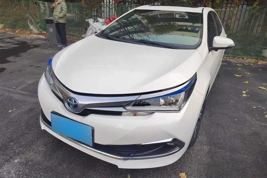 2017 Toyota Corolla 1.8L 99HP L4 E-CVT Hybrid