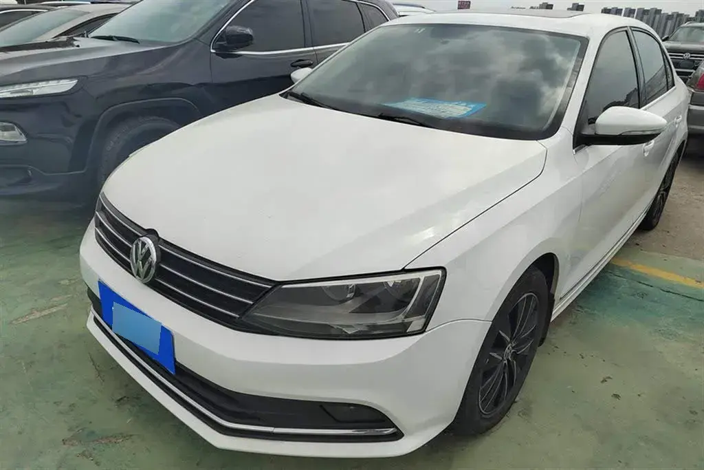 2017 Volkswagen Sagitar 1.4T 131HP L4 7DCT
