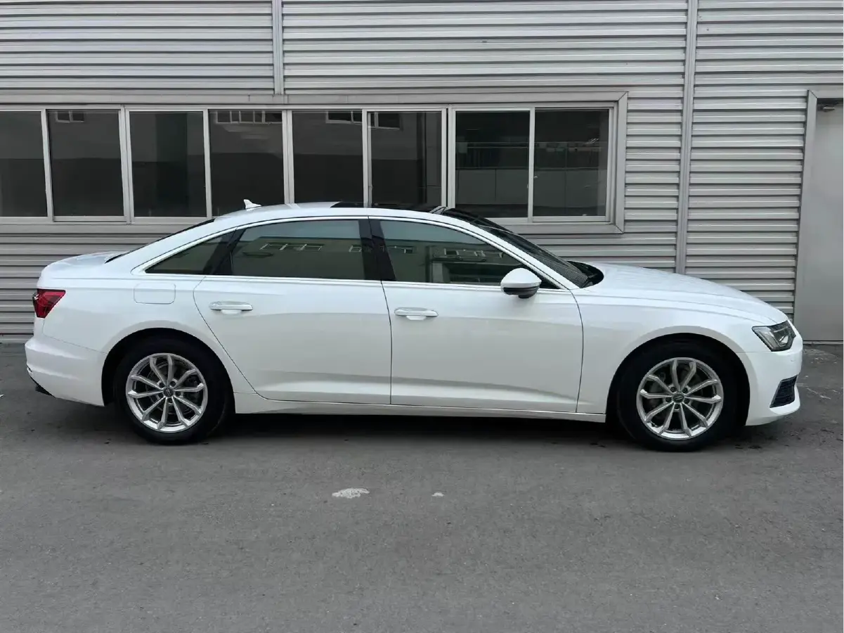 2019 Audi A6L 2.0T 190HP L4 7DCT