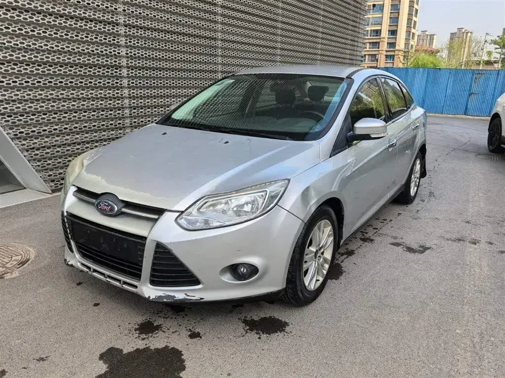 2012 Ford Focus 1.6L 125HP L4 6DCT