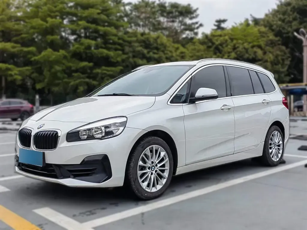 2019 BMW 2 Series SUV 1.5T 140HP L3 7DCT,autocango,china used car exporter,china ev exporter,chinese used car exporter,chinese used ev exporter