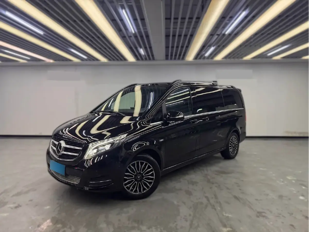 2018 Mercedes-Benz V Class 2.0T 211HP L4 7AT