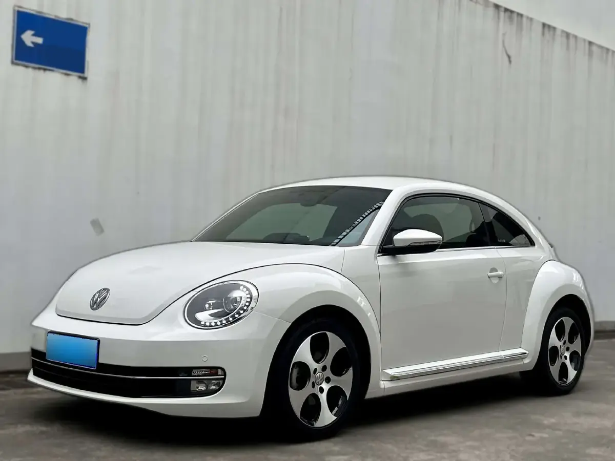 2013 Volkswagen Beetle 1.4T 160HP L4 7DCT