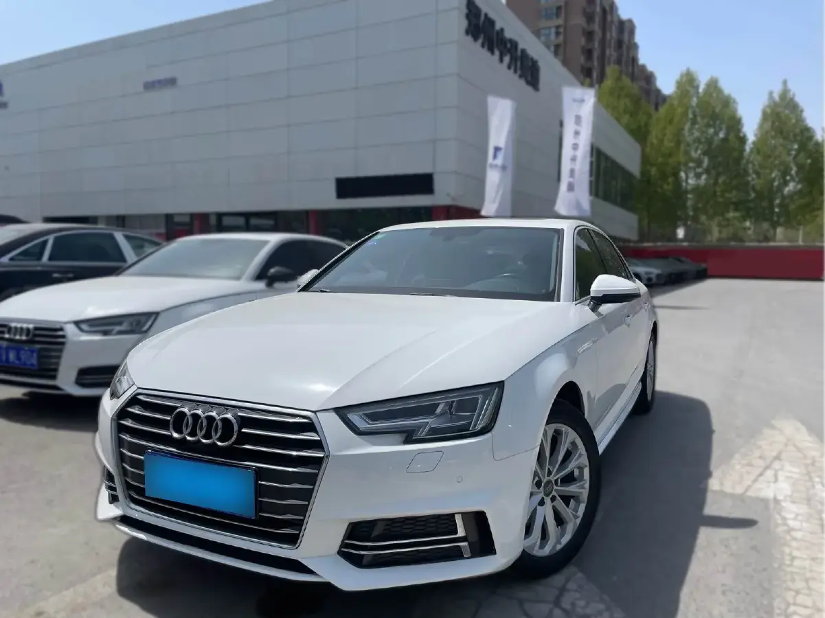 2019 Audi A4L 2.0T 190HP L4 7DCT