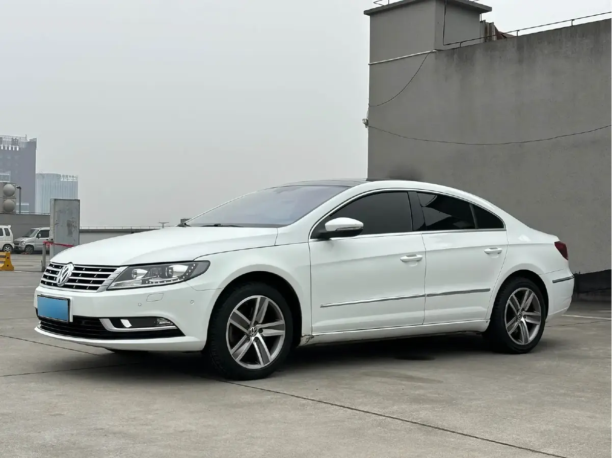 2013 Volkswagen CC 2.0T 200HP L4 6DCT