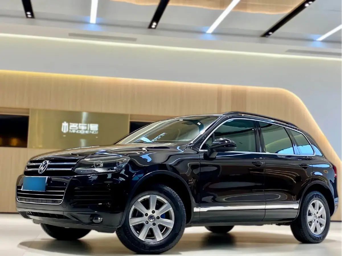 2015 Volkswagen Touareg 3.0T 290HP V6 8AT