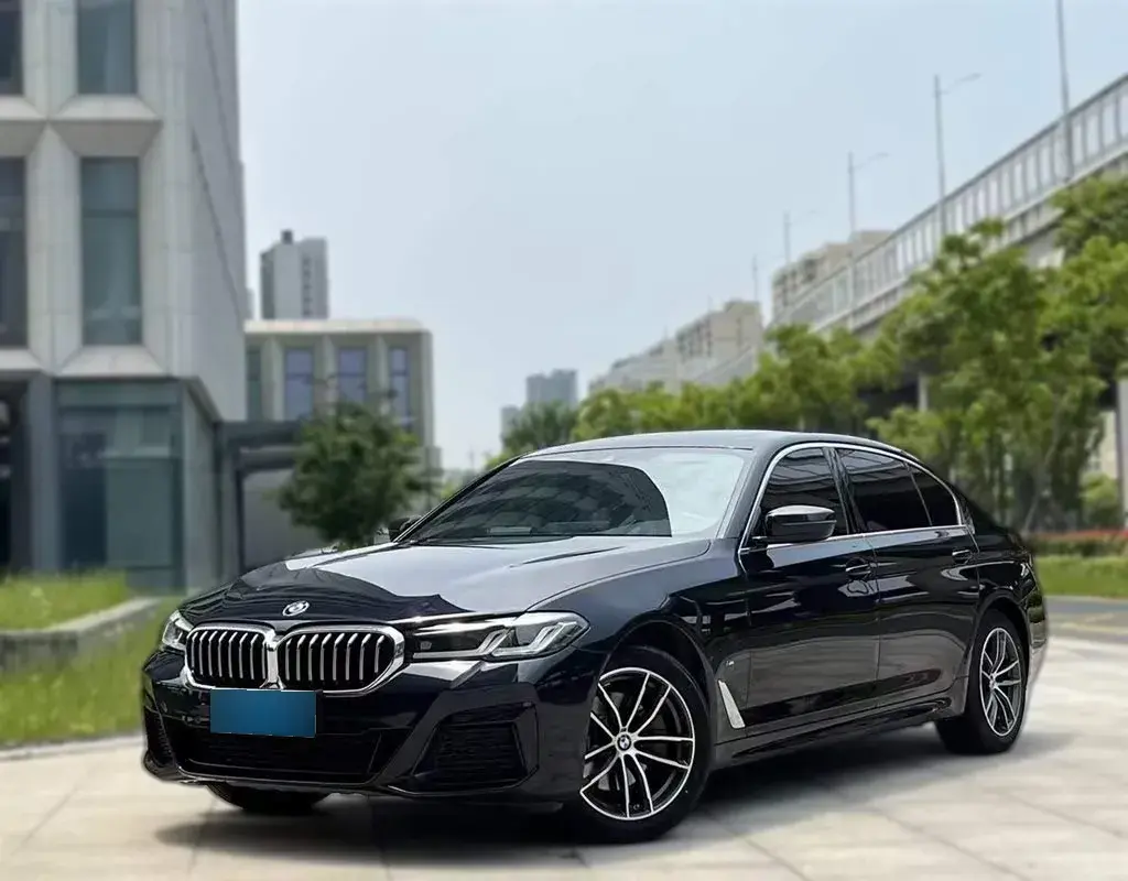 2021 BMW 5 Series 2.0T 184HP L4 8AT