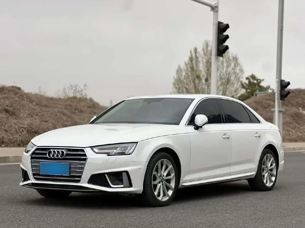 2019 Audi A4L 2.0T 190HP L4 7DCT