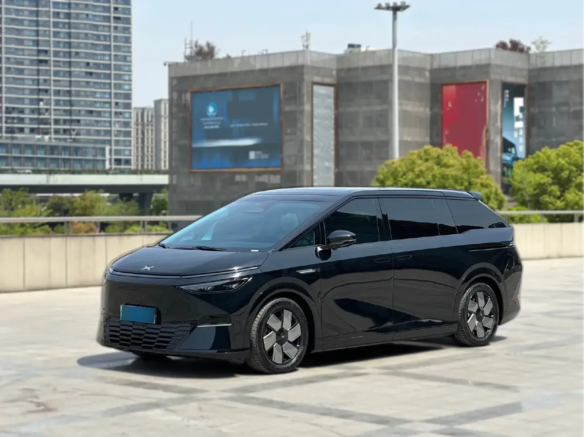 2024 Xpeng X9 BEV 84.5KWH