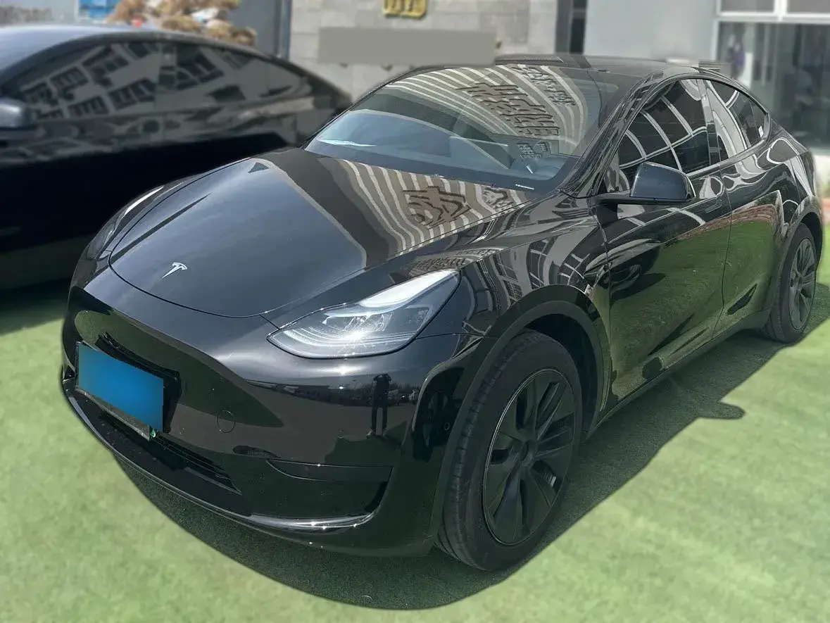 2023 Tesla Model Y BEV 60KWH