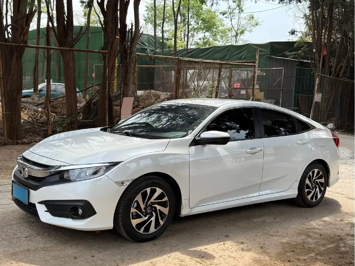 2016 Honda Civic 1.5T 177HP L4 CVT