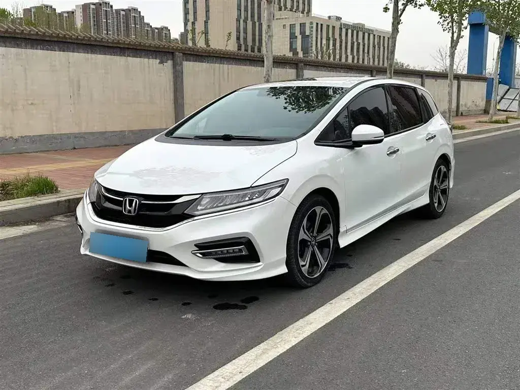 2017 Honda Jade 1.5T 156HP L4 CVT