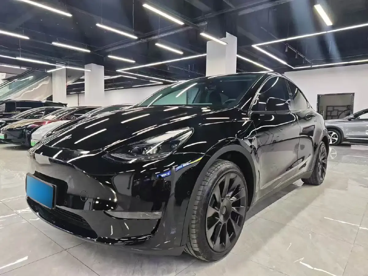 2023 Tesla Model Y BEV 60KWH