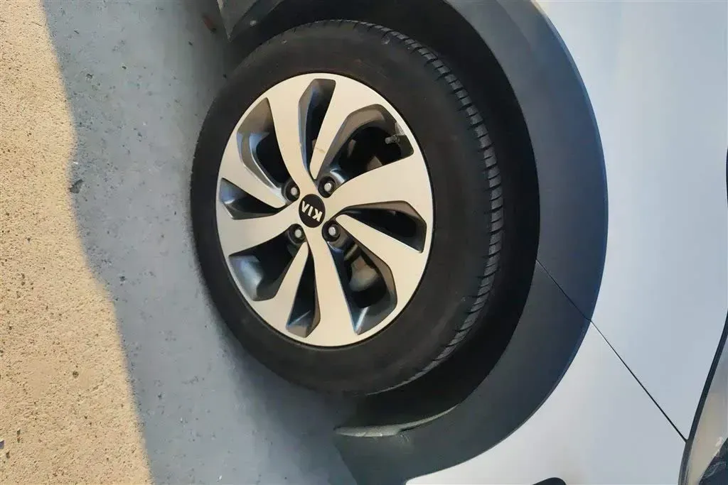 2017 Kia KX Cross 1.4L 100HP L4 6AT,autocango,china used car exporter,china ev exporter,chinese used car exporter,chinese used ev exporter