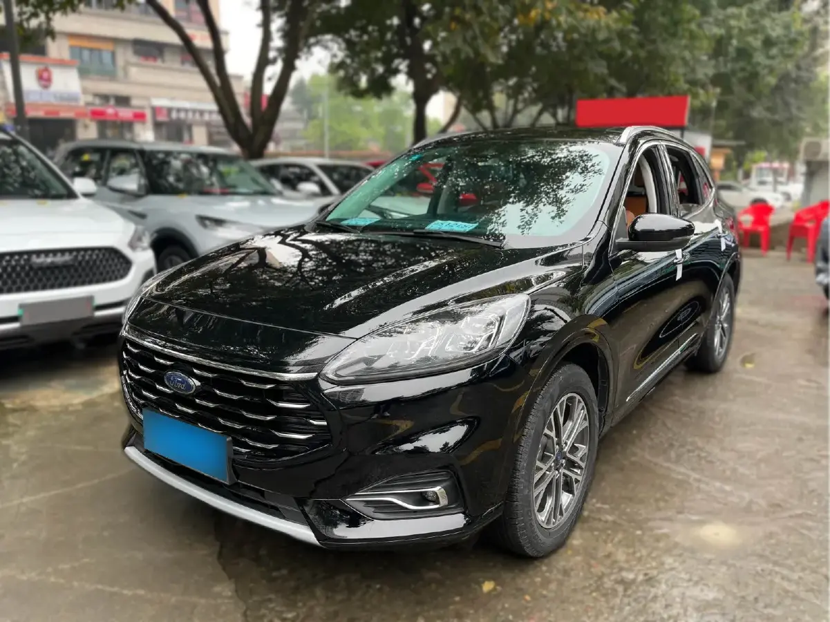 2020 Ford Escape 2.0T 248HP L4 8AT