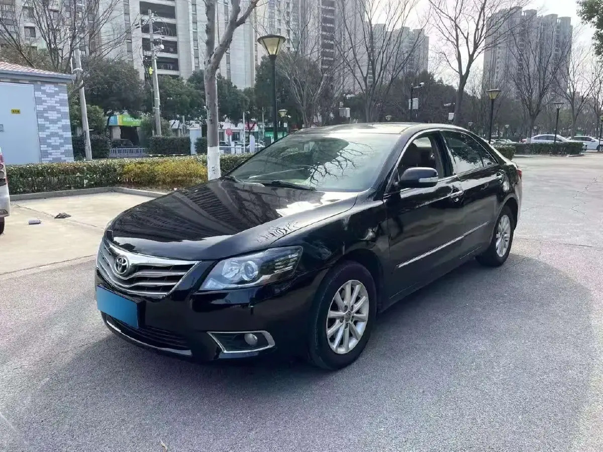 2013 Toyota Camry 2.0L 147HP L4 4AT