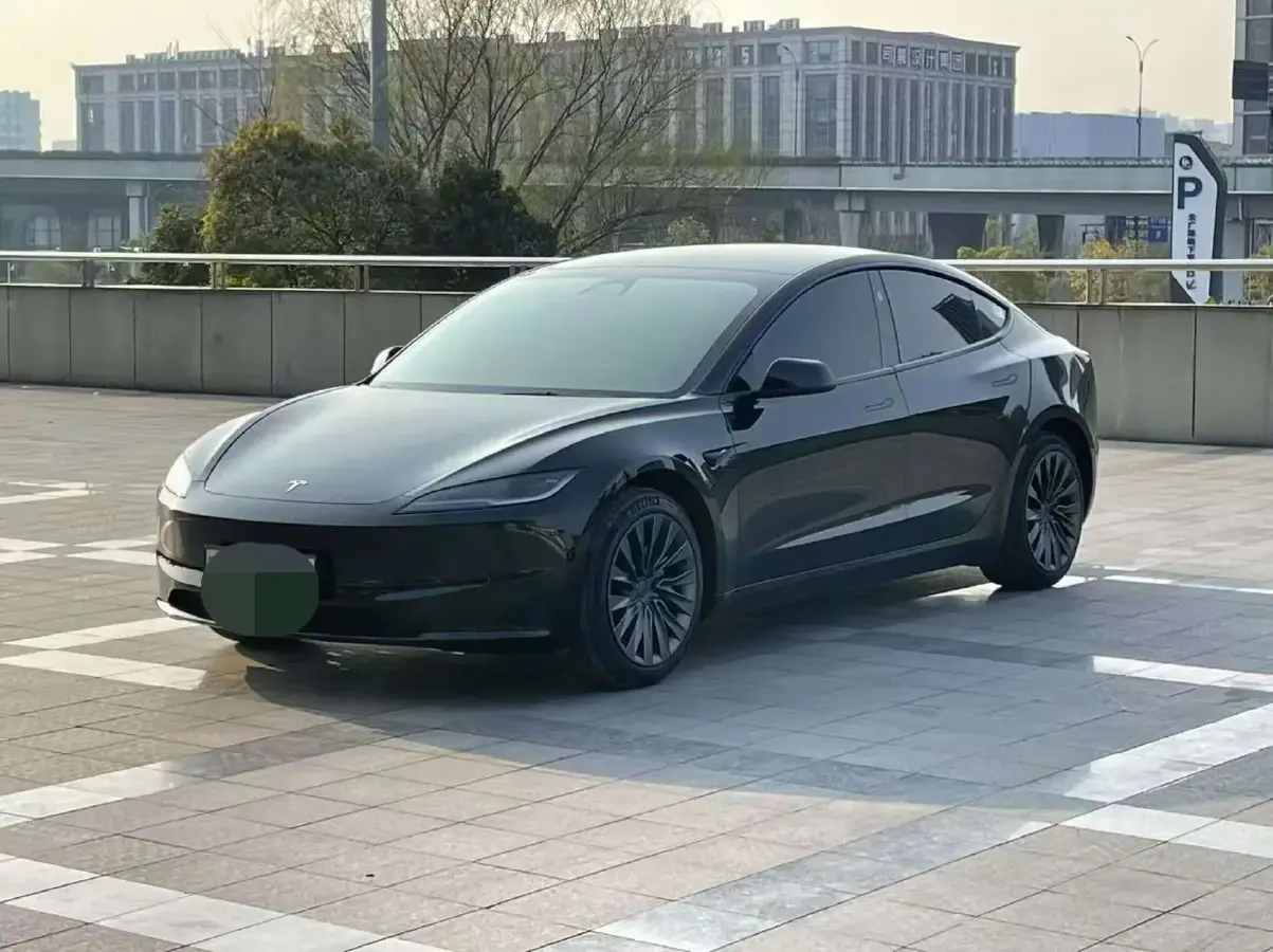 2023 Tesla Model 3 BEV 60KWH
