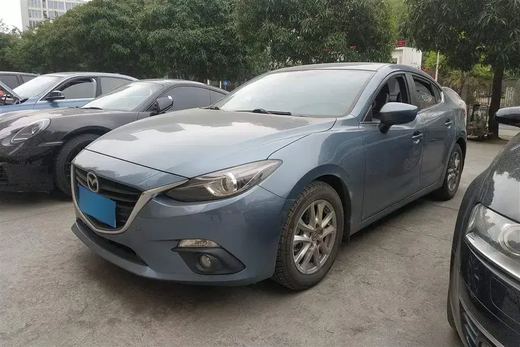 2016 Mazda 3 Axela 1.5L 117HP L4 6AT