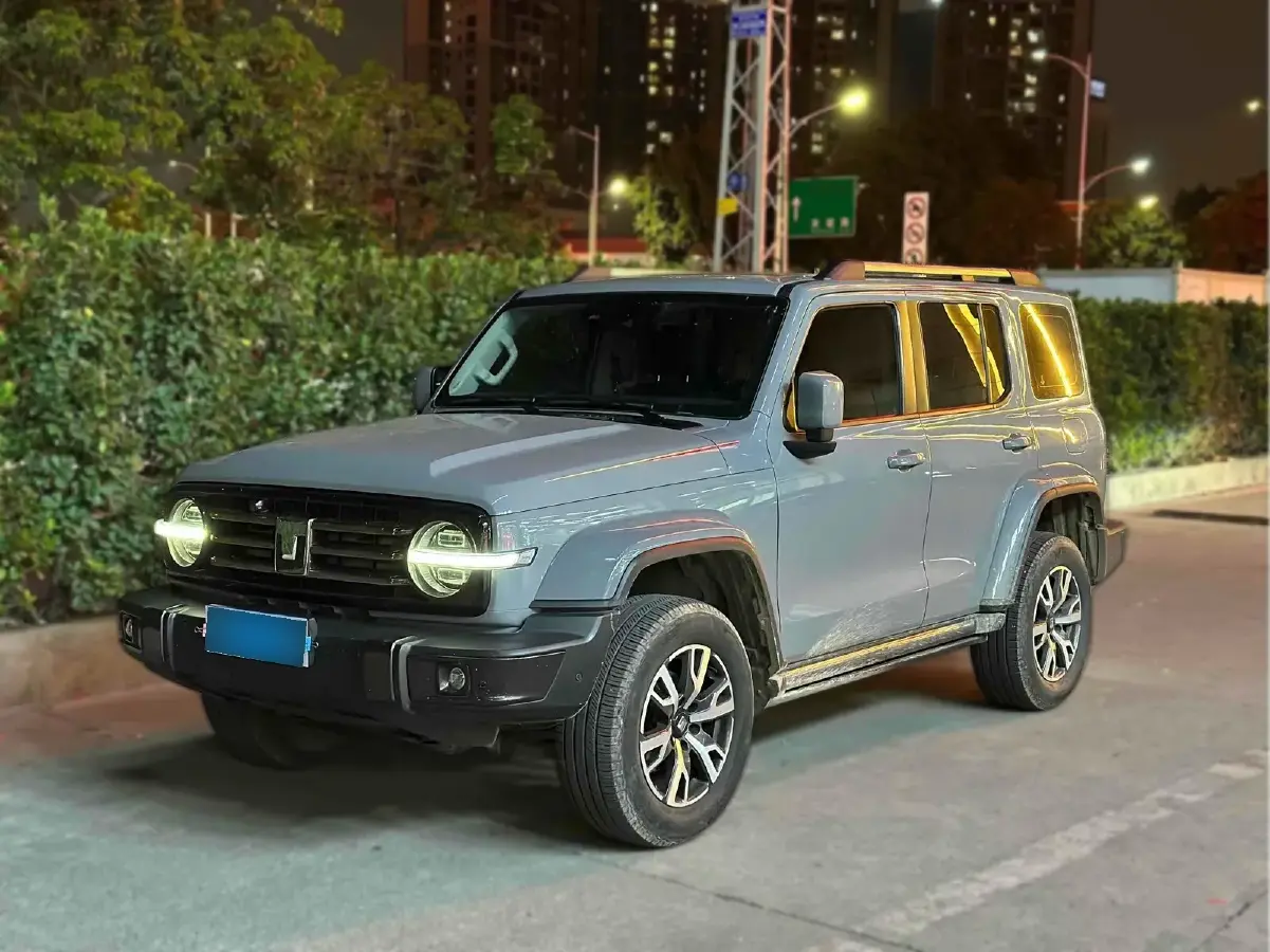 2021 Tank 300 2.0T 227HP L4 8AT