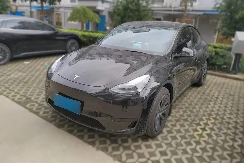 2024 Tesla Model Y BEV 60KWH