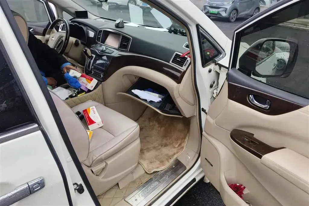 2015 Nissan Quest 3.5L 277HP V6 CVT,autocango,china used car exporter,china ev exporter,chinese used car exporter,chinese used ev exporter