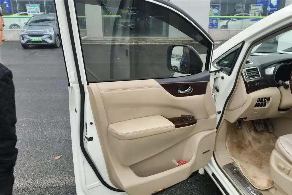 2015 Nissan Quest 3.5L 277HP V6 CVT,autocango,china used car exporter,china ev exporter,chinese used car exporter,chinese used ev exporter