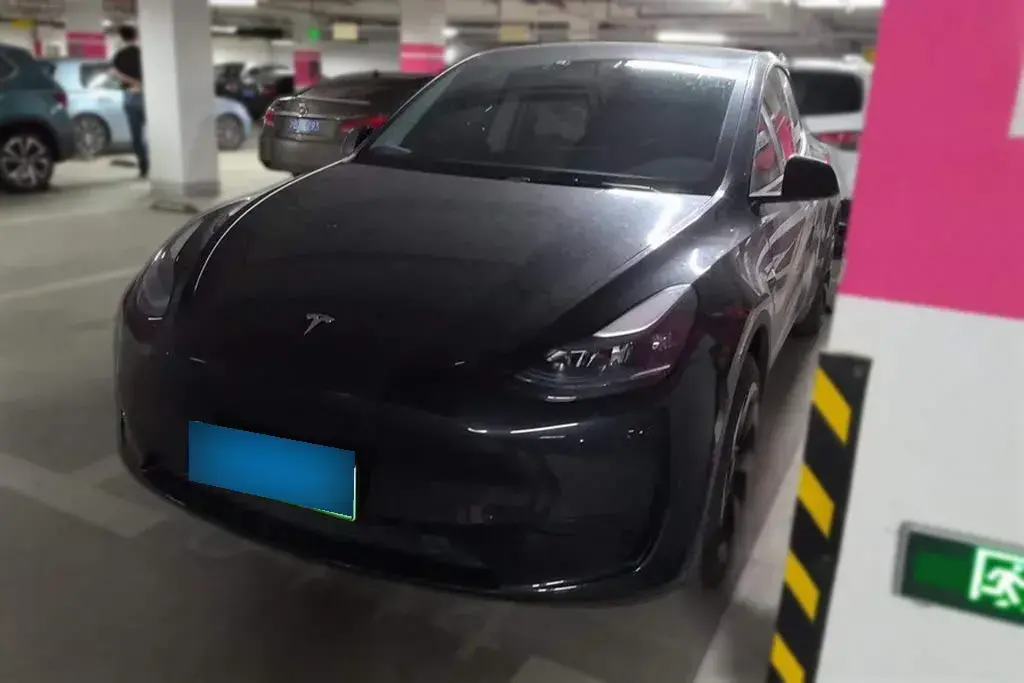 2022 Tesla Model Y BEV 60KWH