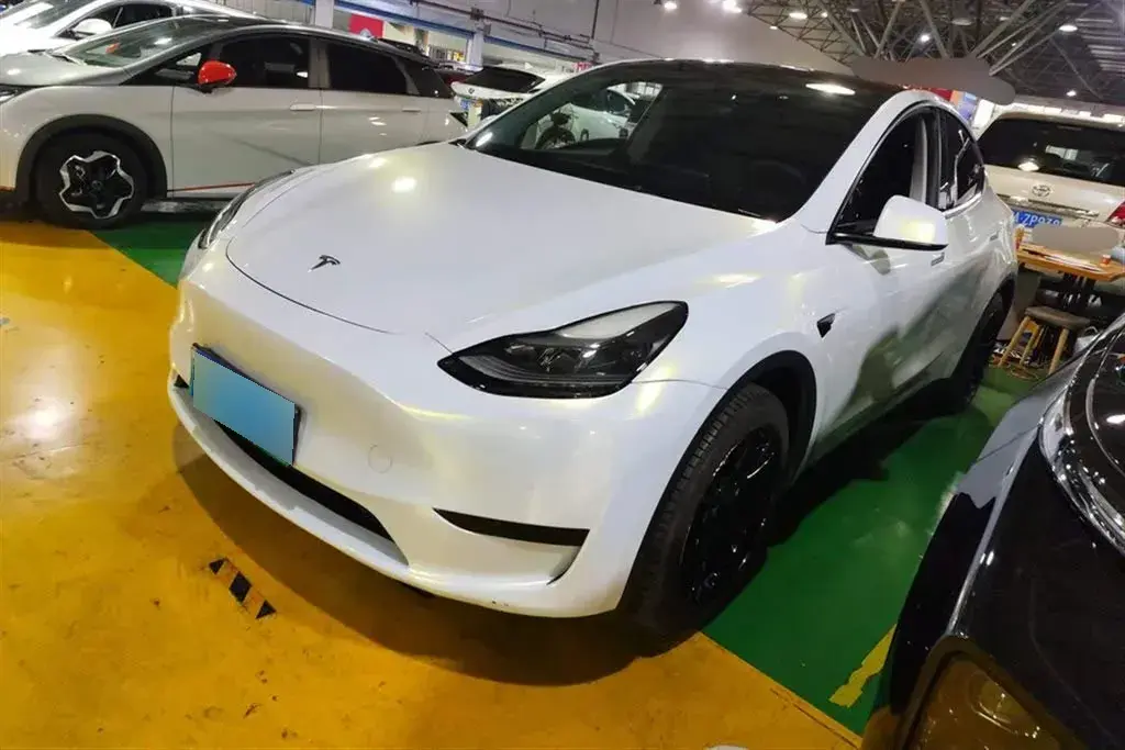 2022 Tesla Model Y BEV 60KWH