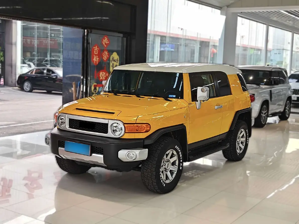 2013 Toyota FJ Cruiser 4.0L 272HP V6 5AT