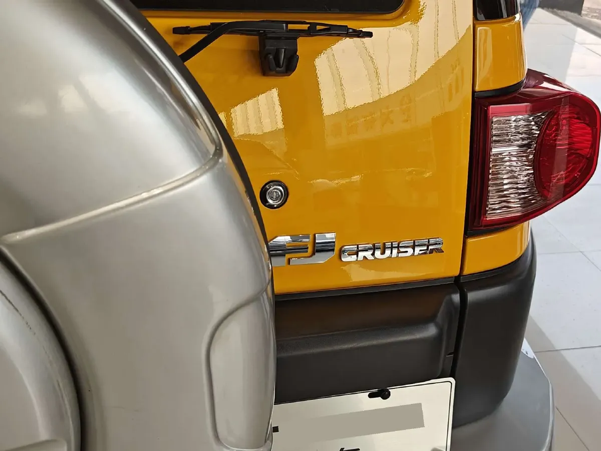 2013 Toyota FJ Cruiser 4.0L 272HP V6 5AT,autocango,china used car exporter,china ev exporter,chinese used car exporter,chinese used ev exporter