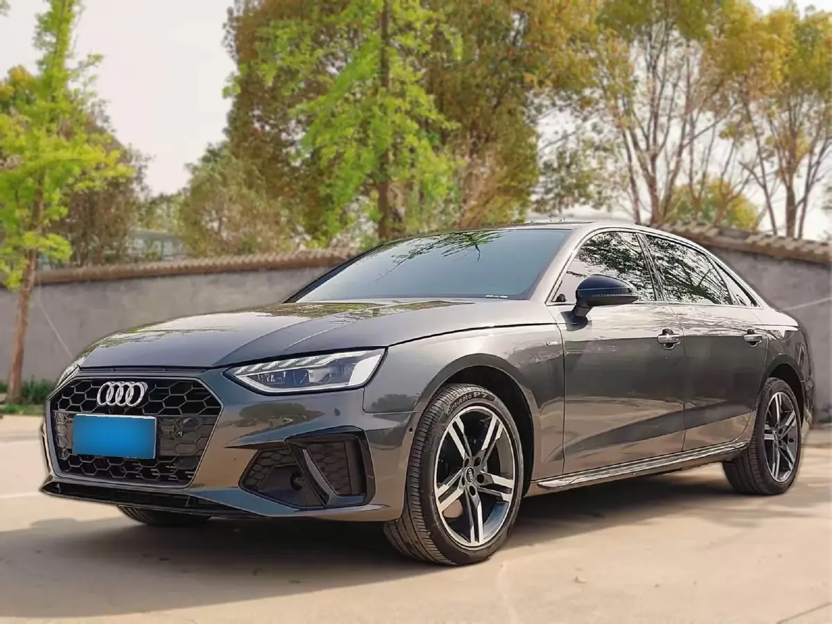 2023 Audi A4L 2.0T 190HP L4 7DCT