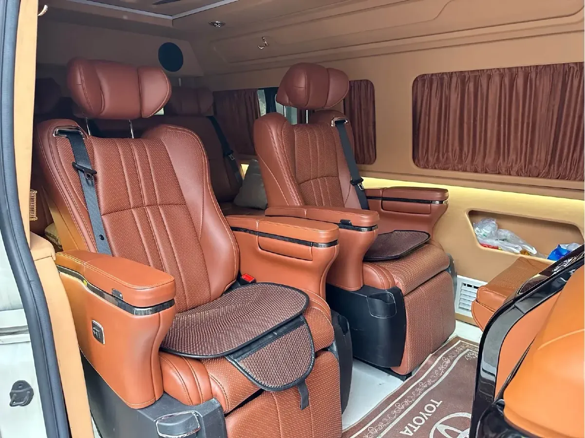 2011 Toyota Hiace 2.7L 154HP L4 5MT,autocango,china used car exporter,china ev exporter,chinese used car exporter,chinese used ev exporter