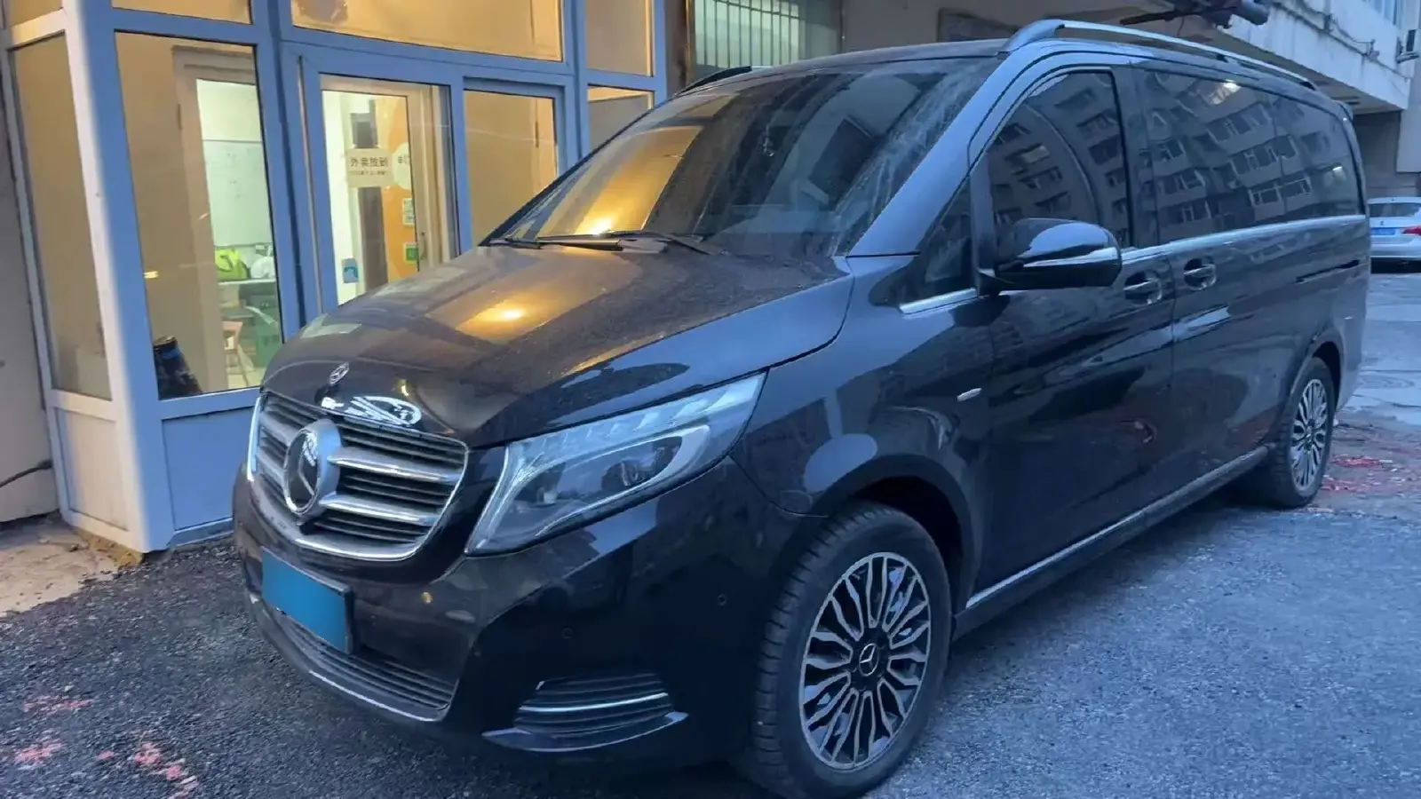 2017 Mercedes-Benz V Class 2.0T 211HP L4 7AT