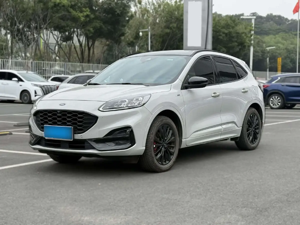 2024 Ford Escape 2.0T 248HP L4 8AT