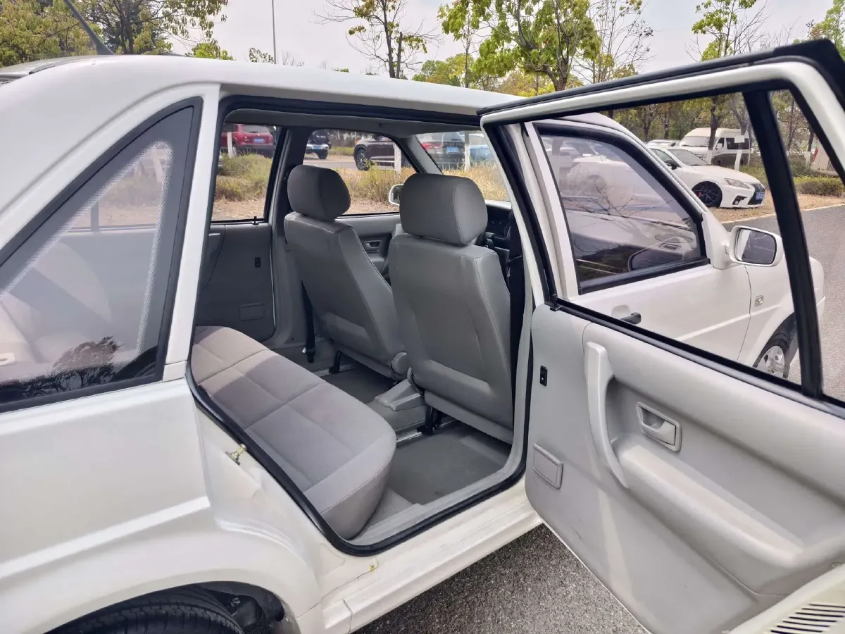 2008 Volkswagen Santana Vista 1.8L 101HP L4 5MT,autocango,china used car exporter,china ev exporter,chinese used car exporter,chinese used ev exporter