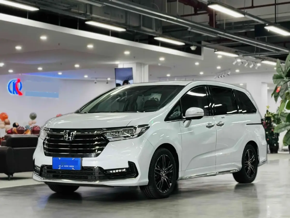 2022 Honda Odyssey 2.0L 146HP L4 E-CVT Hybrid