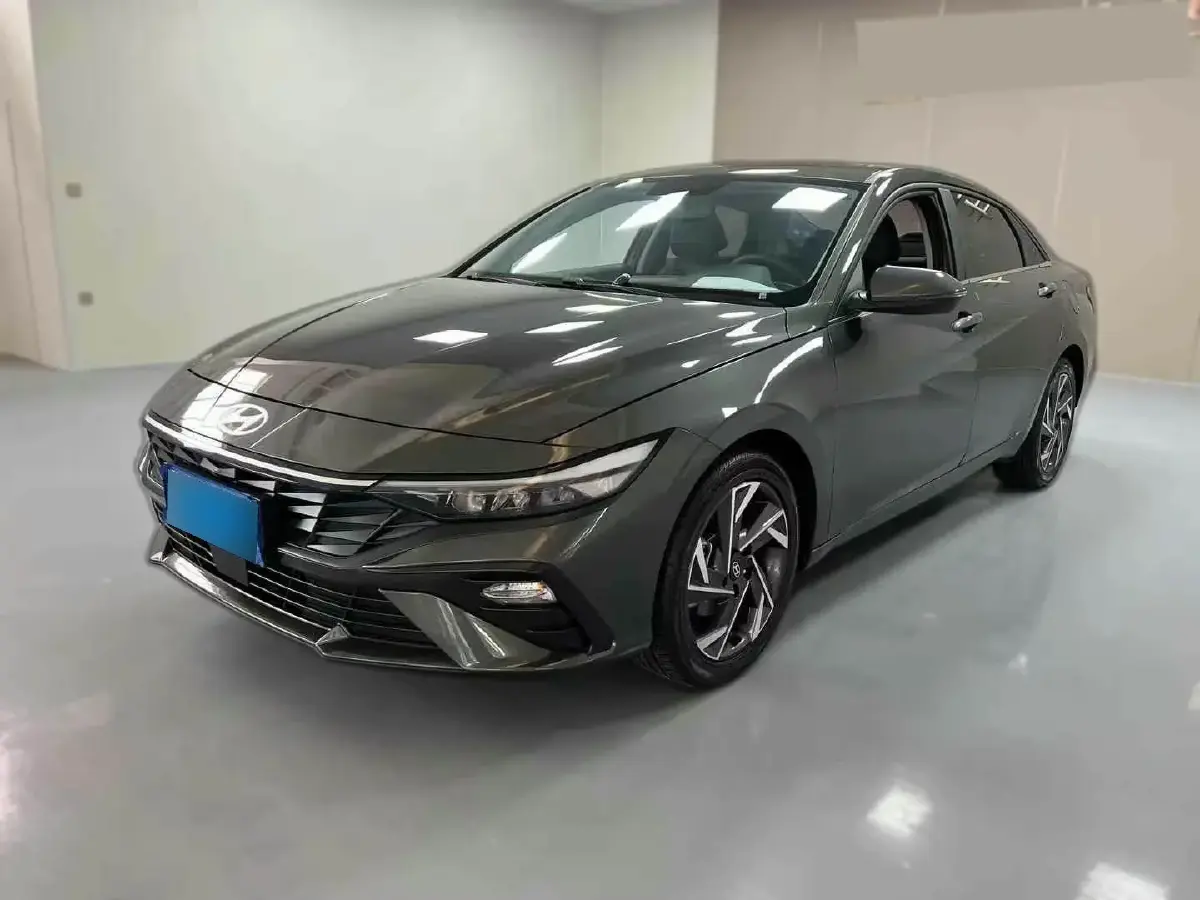 2023 Hyundai Elantra 1.5L 115HP L4 CVT