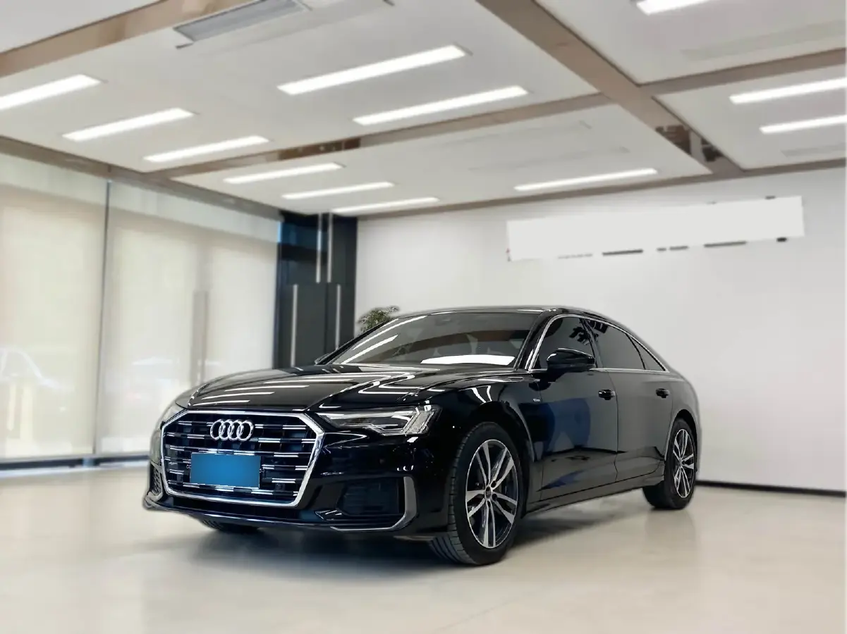 2022 Audi A6L 2.0T 190HP L4 7DCT