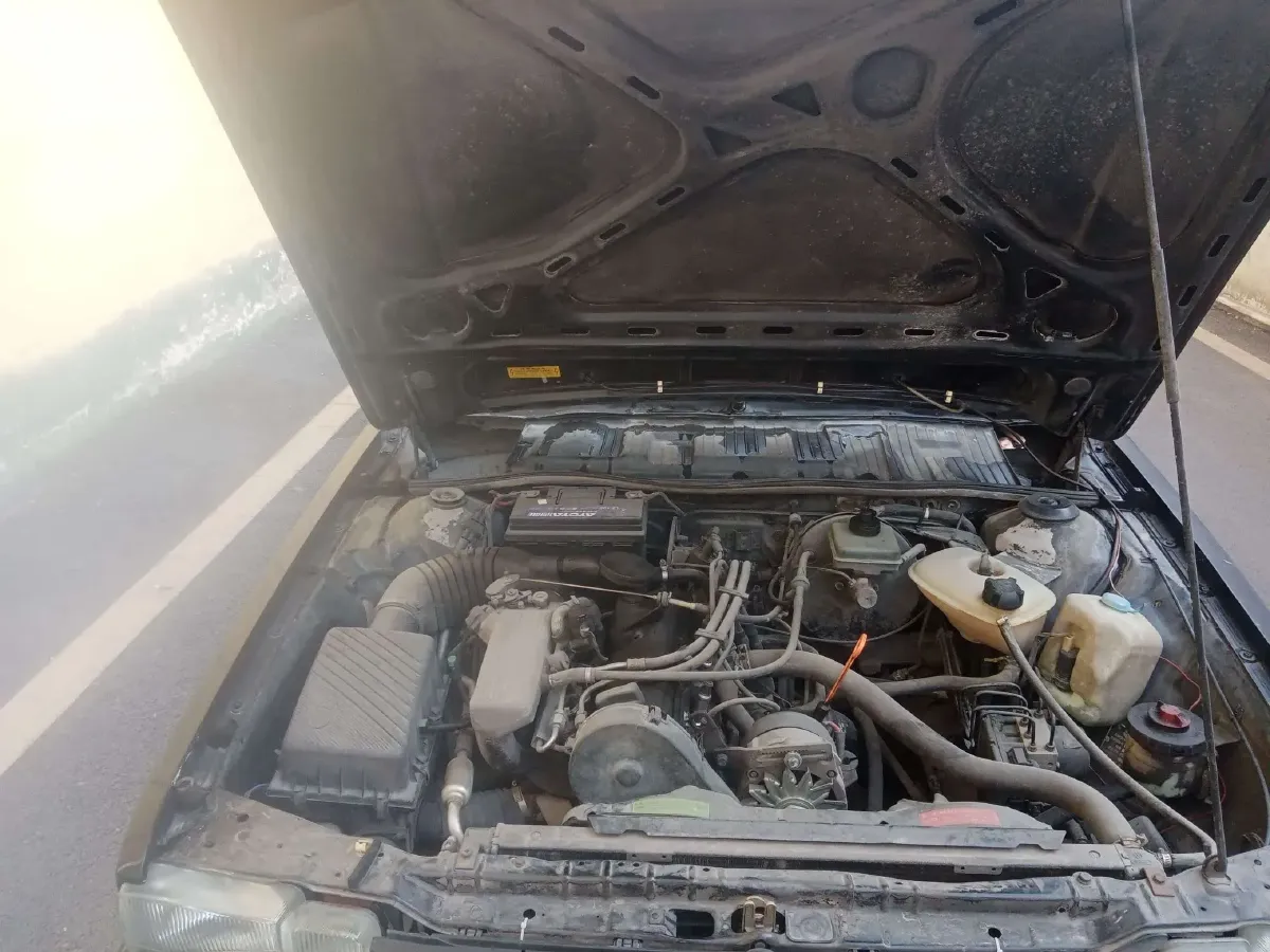 2004 Volkswagen Santana Classic 1.8L 95HP L4 5MT,autocango,china used car exporter,china ev exporter,chinese used car exporter,chinese used ev exporter