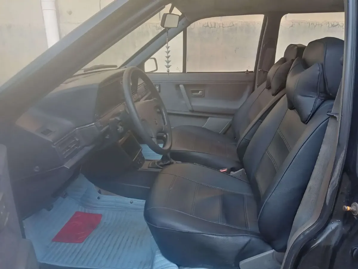 2004 Volkswagen Santana Classic 1.8L 95HP L4 5MT,autocango,china used car exporter,china ev exporter,chinese used car exporter,chinese used ev exporter