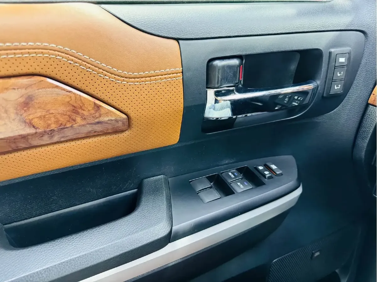 2014 Toyota Tundra 5.7L 386HP V8 6AT,autocango,china used car exporter,china ev exporter,chinese used car exporter,chinese used ev exporter