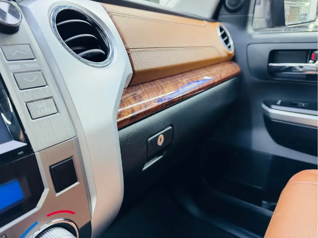 2014 Toyota Tundra 5.7L 386HP V8 6AT,autocango,china used car exporter,china ev exporter,chinese used car exporter,chinese used ev exporter