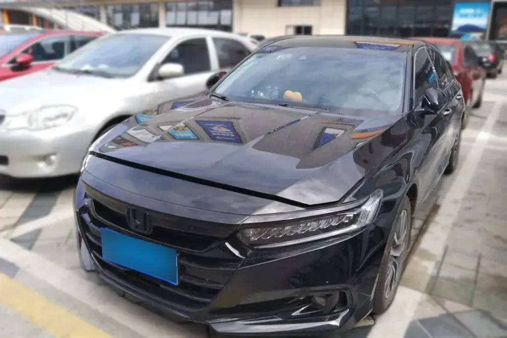 2022 Honda Accord 2.0L 146HP L4 E-CVT Hybrid