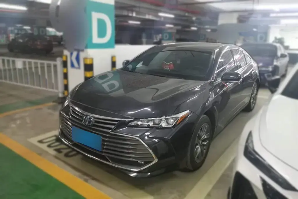 2019 Toyota Avalon 2.5L 178HP L4 E-CVT Hybrid