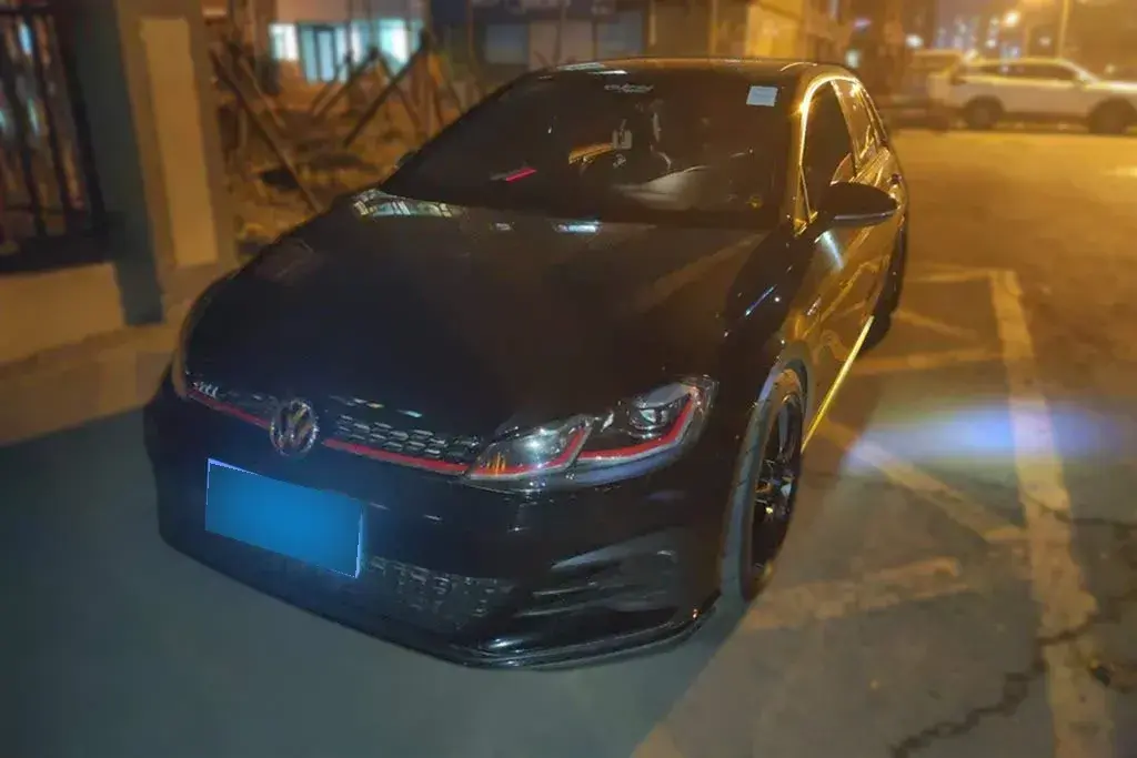 2019 Volkswagen GolfGTI 2.0T 220HP L4 7DCT