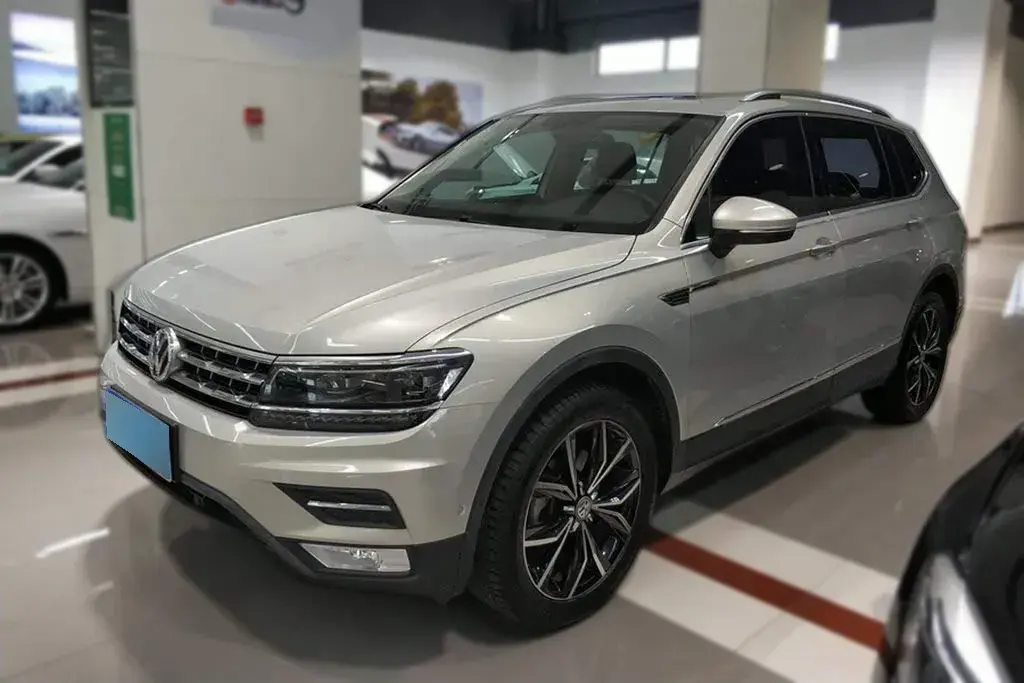 2017 Volkswagen Tiguan L 1.8T 180HP L4 7DCT